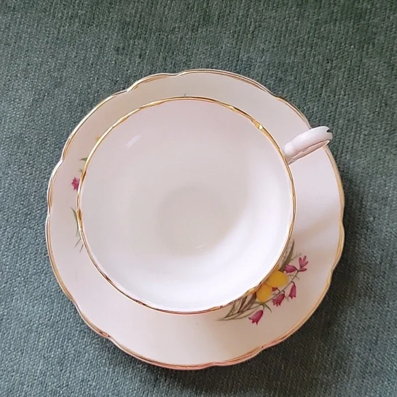 Tea cup - Picture 2 of 7